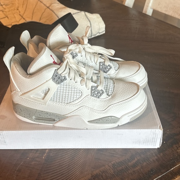 Air Jordan Retro 4s - Picture 3 of 3